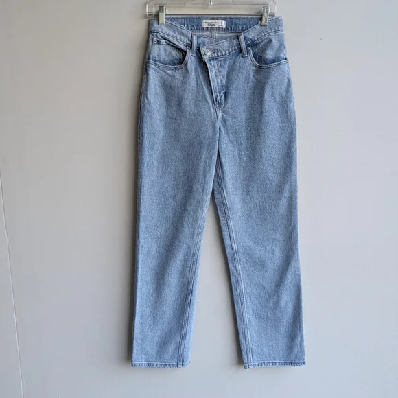 Abercrombie 90s Straight Ultra High Rise Jeans with Criss Cross Waistband - Picture 5 of 9